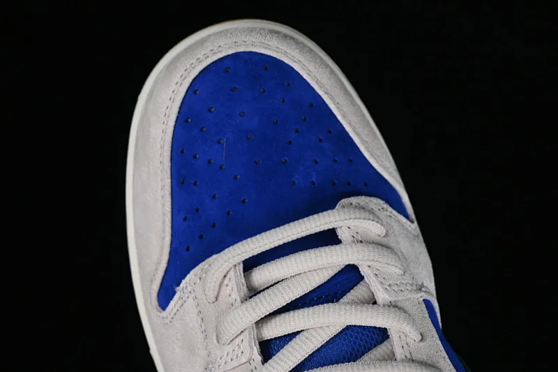 All Categories Nk SB Dunk Series Nk SB Dunk Low Low-top sneakers Nk SB Dunk Low "Hyper Royal" Teenage Mutant Ninja Turtles Leonardo SB low-top casual sneakers HF3704-001
